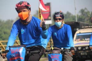 BNN KBB dan Perangkat Desa Sambut Tim Gowes Jabar di Titik Point Sasak Rajamandala