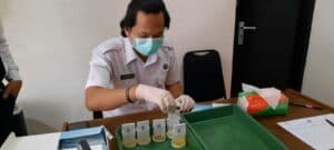 Test Urine bagi Tenaga ASN dari 3 Instansi BKPSDM, Dinas Tenaga Kerja dan DPMD
