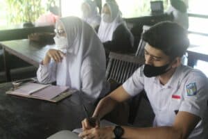 DIALOG INTERAKTIF REMAJA dengan tema Pembentukan Remaja Sebaya Anti Narkoba