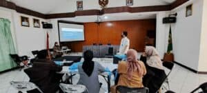 Bimbingan Teknis Petugas Intervensi Berbasis Masyarakat Di Desa Kayuambon