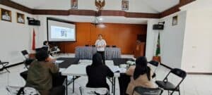 Bimbingan Teknis Petugas Intervensi Berbasis Masyarakat Di Desa Kayuambon