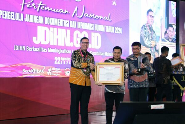 BNN RAIH PENGHARGAAN JDIHN AWARD 2024 BNN RAIH PENGHARGAAN JDIHN AWARD 2024